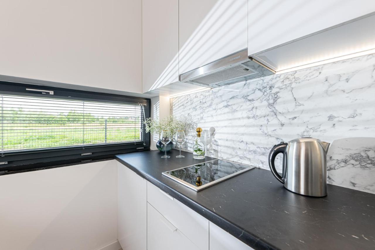Blu Port Apartment Gaski  Ngoại thất bức ảnh