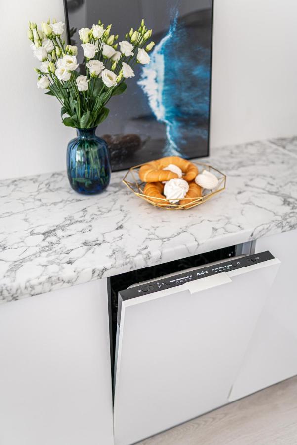 Blu Port Apartment Gaski  Ngoại thất bức ảnh