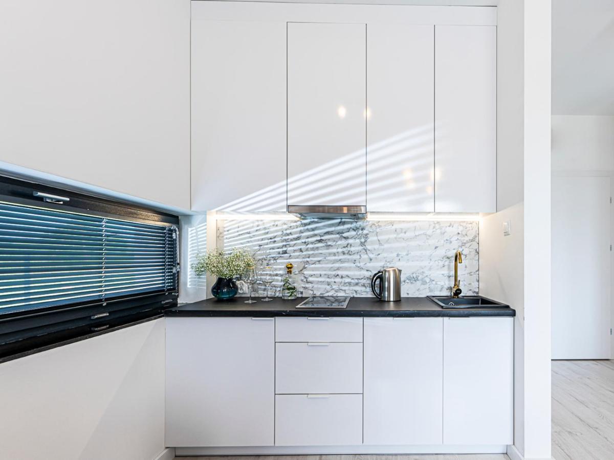Blu Port Apartment Gaski  Ngoại thất bức ảnh