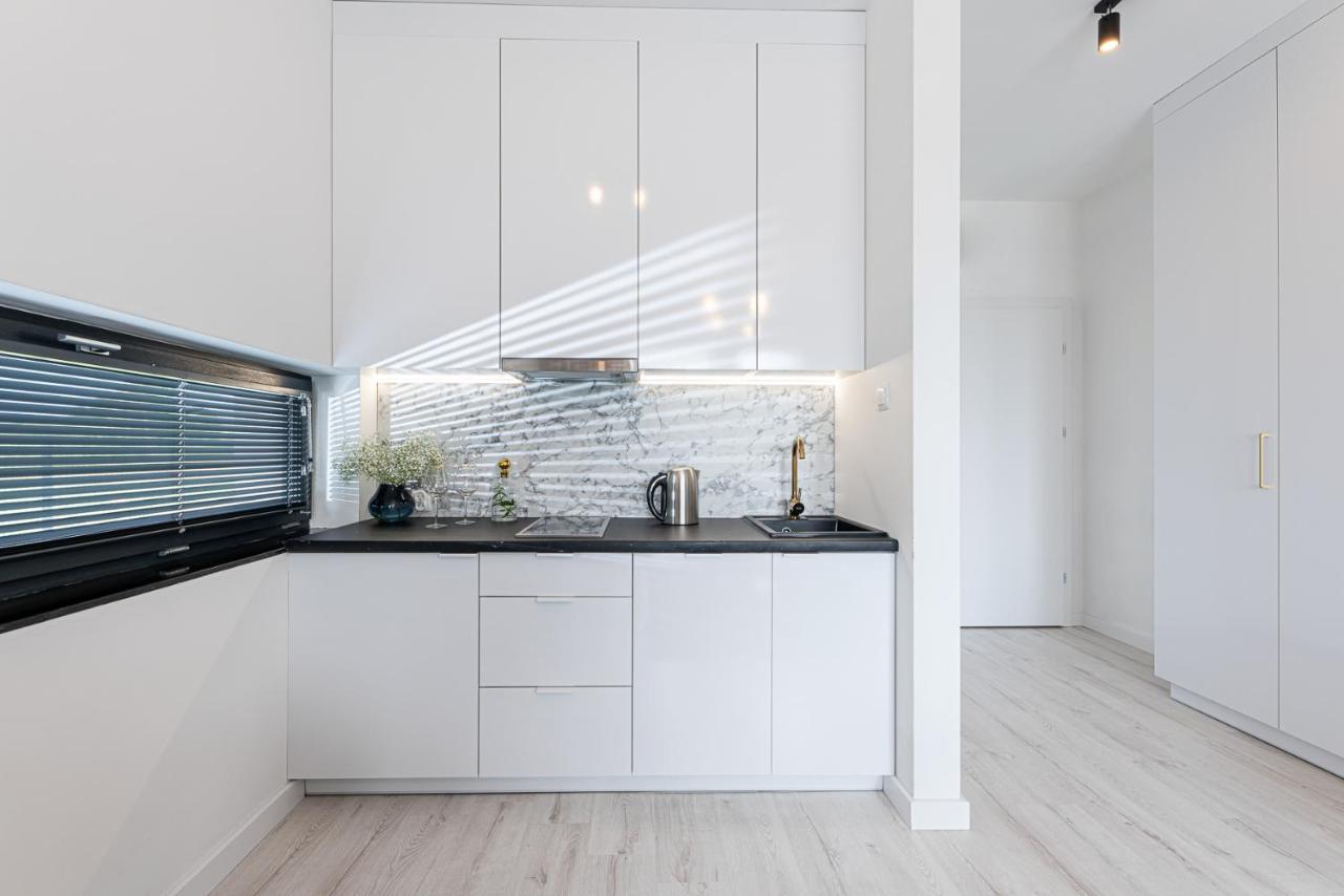 Blu Port Apartment Gaski  Ngoại thất bức ảnh