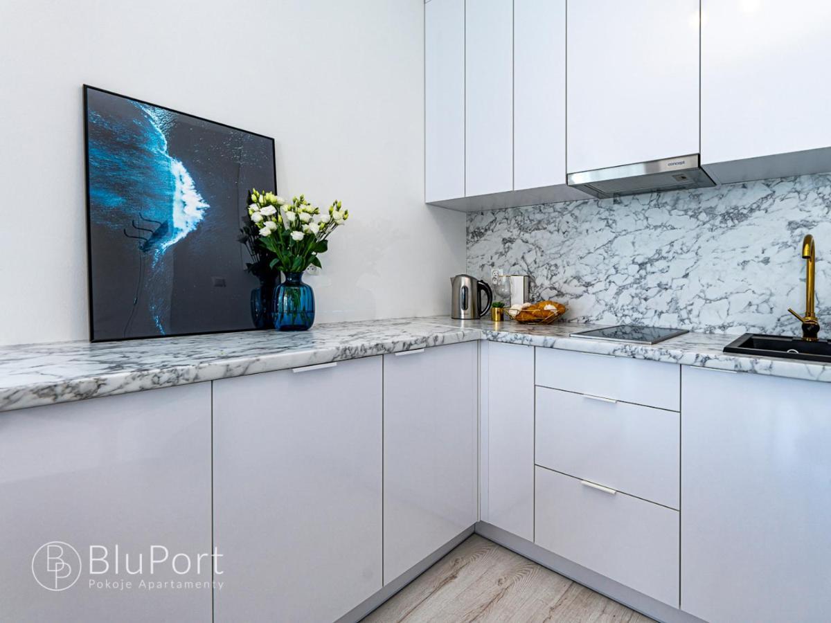 Blu Port Apartment Gaski  Ngoại thất bức ảnh