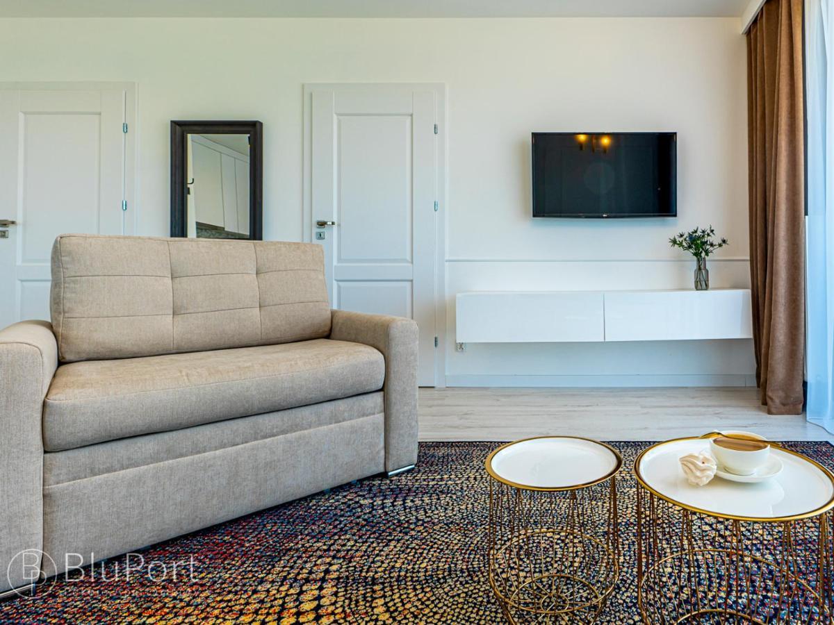 Blu Port Apartment Gaski  Ngoại thất bức ảnh