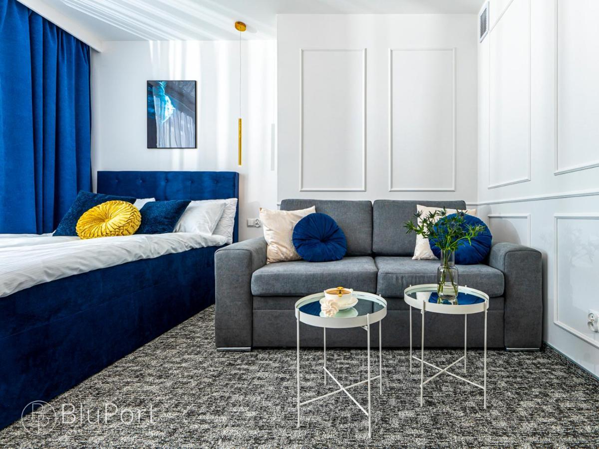 Blu Port Apartment Gaski  Ngoại thất bức ảnh