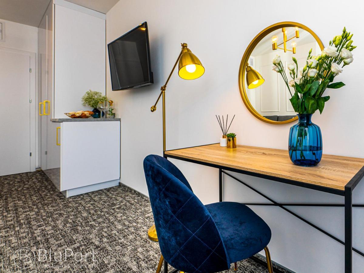 Blu Port Apartment Gaski  Ngoại thất bức ảnh